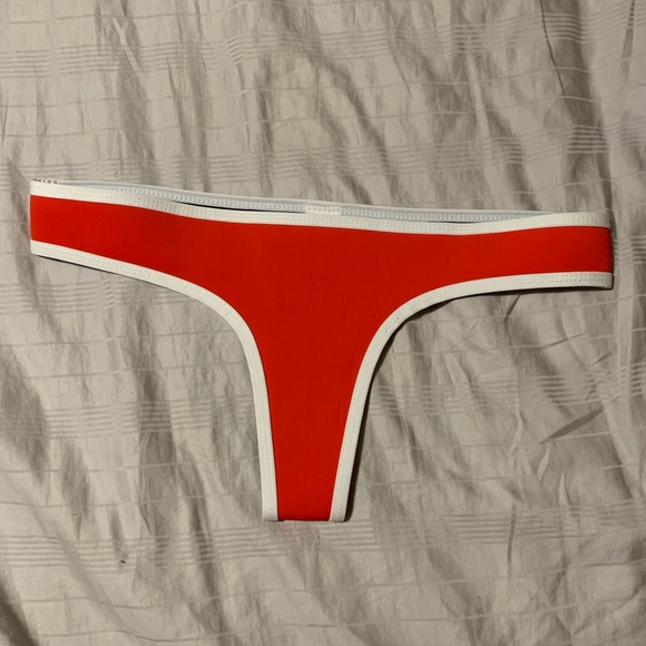 Hoaka Bottoms - Picture 2 of 6